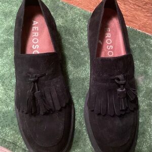 AEROSOLES Women’s Black Suede Tassel Loafers size 9M NWOT